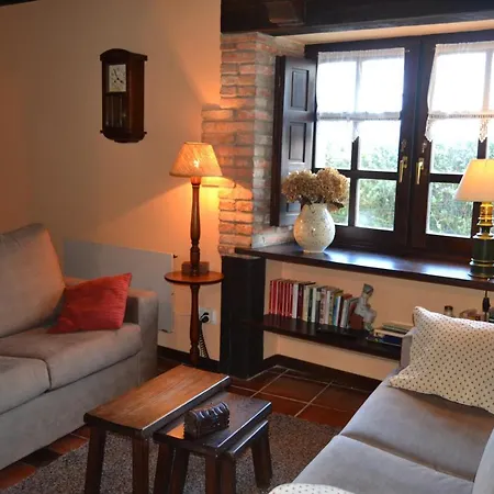 Casa Rural Noriega Entre Oyambre Y Comillas 컨트리하우스 *